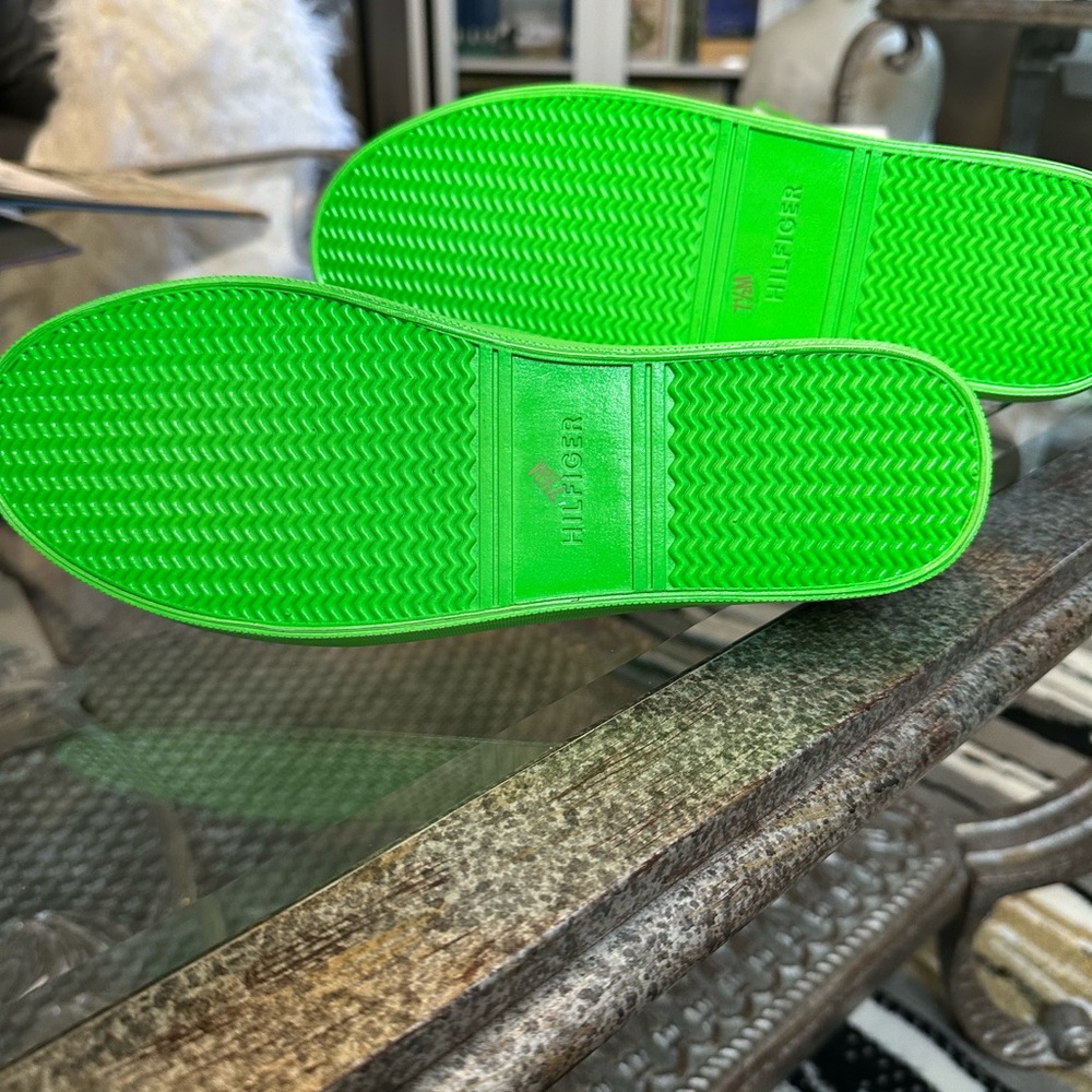🔥🔥🔥Tommy Hilfiger White and Neon Green Sneakers🔥🔥🔥 - Picture 8 of 8